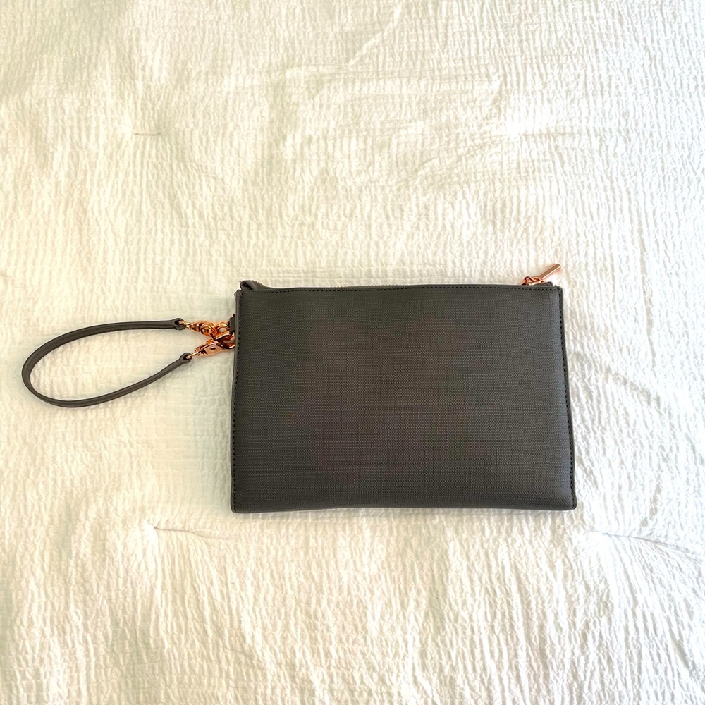 Dagne Dover Essentials Clutch Wallet